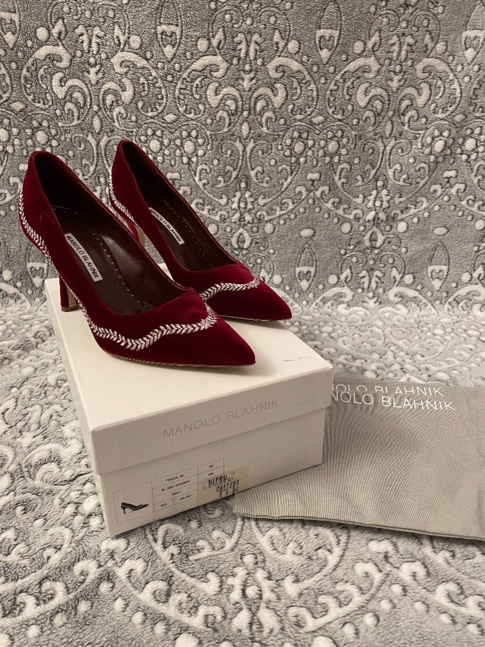 Gorgeous Manolo Blahnik Tosca Heels Burgundy Velvet Size 38
